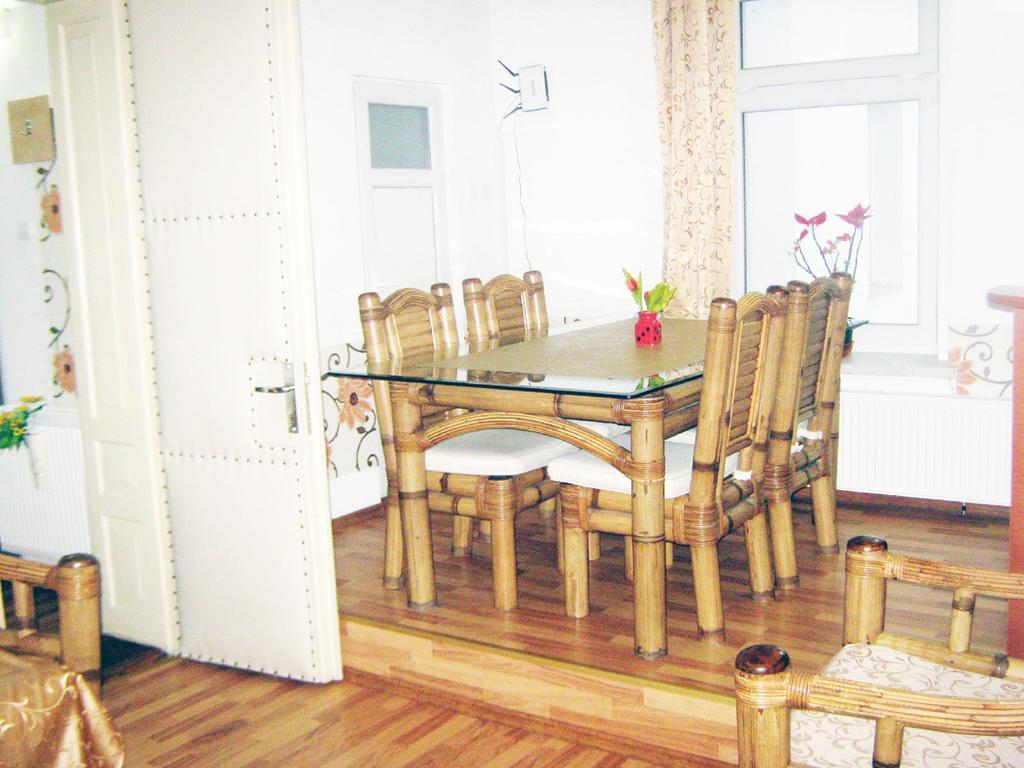 브라쇼브 Casa Piata Sfatului 아파트 외부 사진